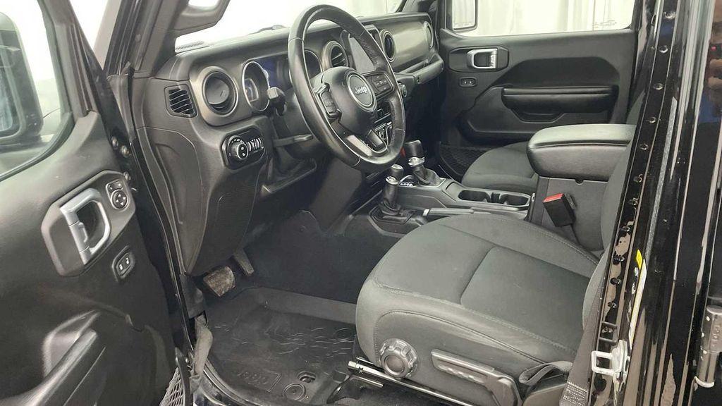 used 2021 Jeep Gladiator car, priced at $32,000