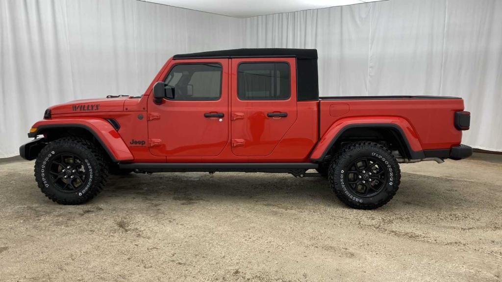 new 2024 Jeep Gladiator car, priced at $44,885