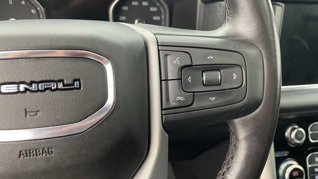 used 2021 GMC Yukon XL car, priced at $45,989