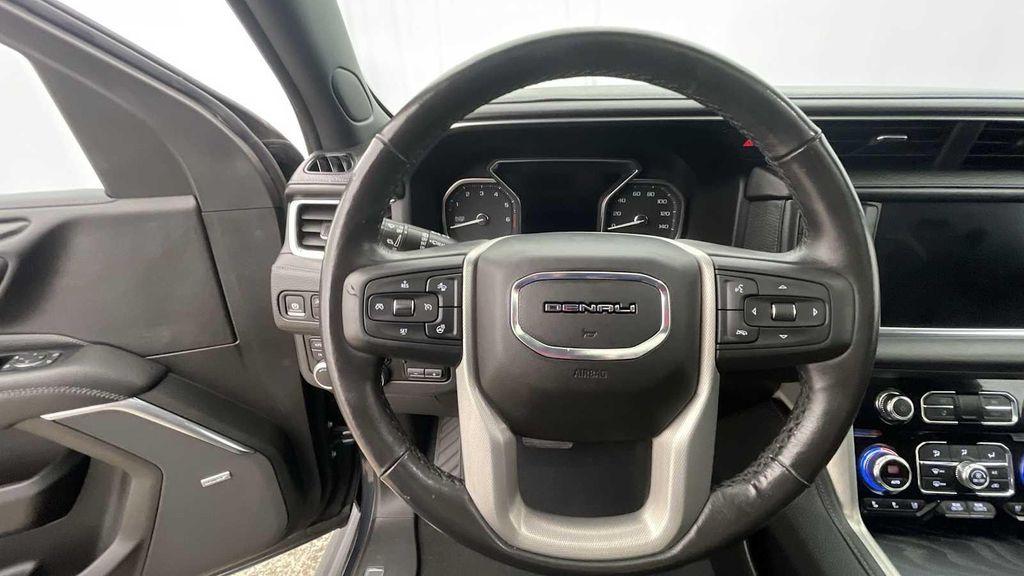 used 2021 GMC Yukon XL car, priced at $45,989