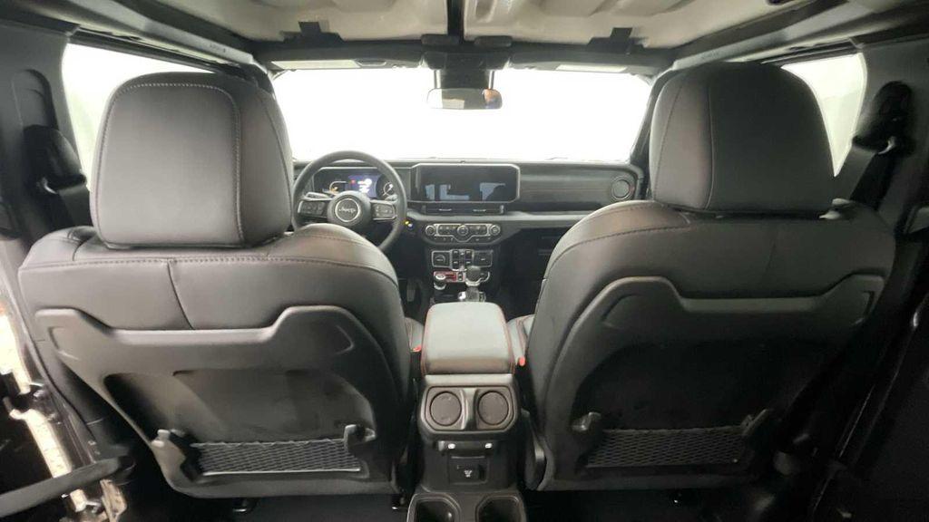 new 2025 Jeep Gladiator car, priced at $51,029