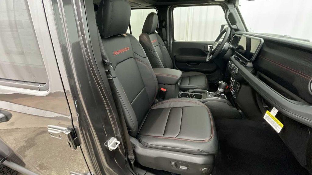 new 2025 Jeep Gladiator car, priced at $51,029