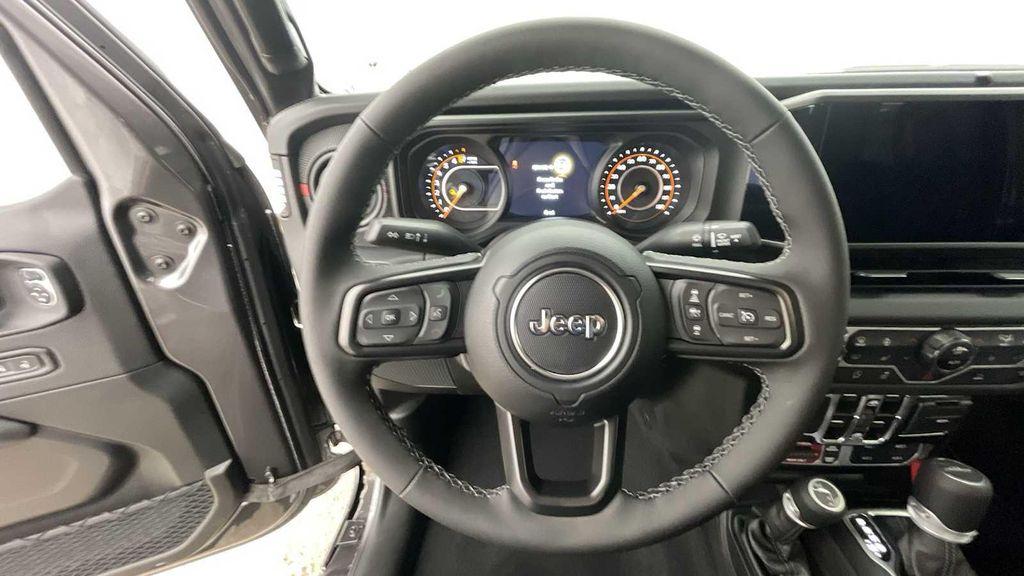 new 2025 Jeep Gladiator car, priced at $51,029