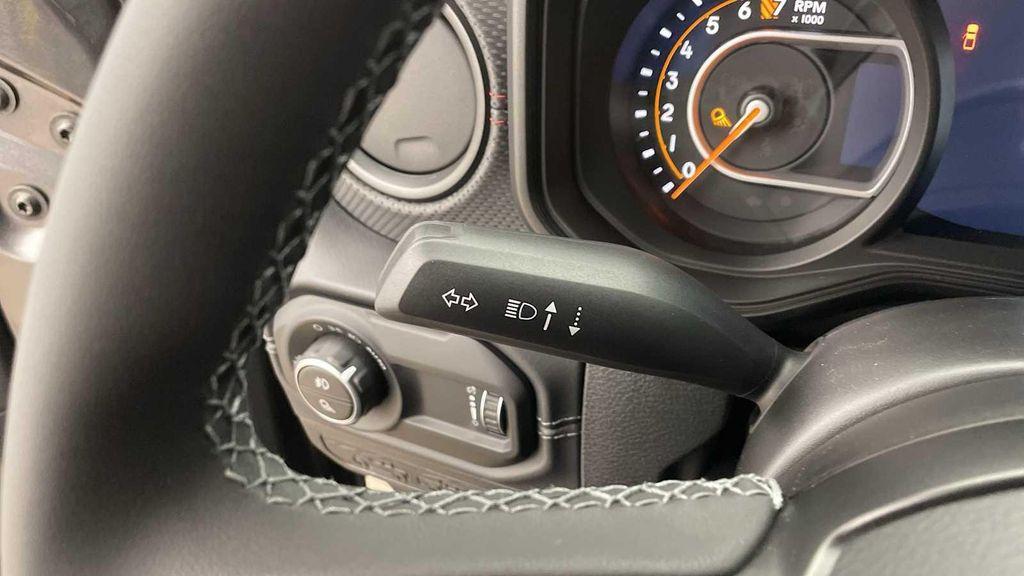 new 2025 Jeep Gladiator car, priced at $51,029