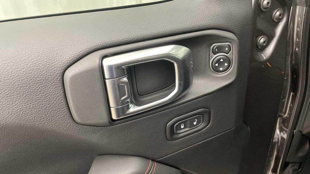 new 2025 Jeep Gladiator car, priced at $51,029