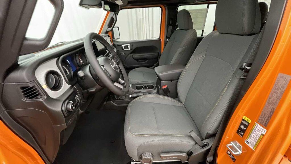new 2025 Jeep Gladiator car, priced at $43,750