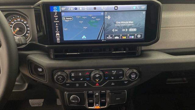new 2025 Jeep Gladiator car, priced at $50,658