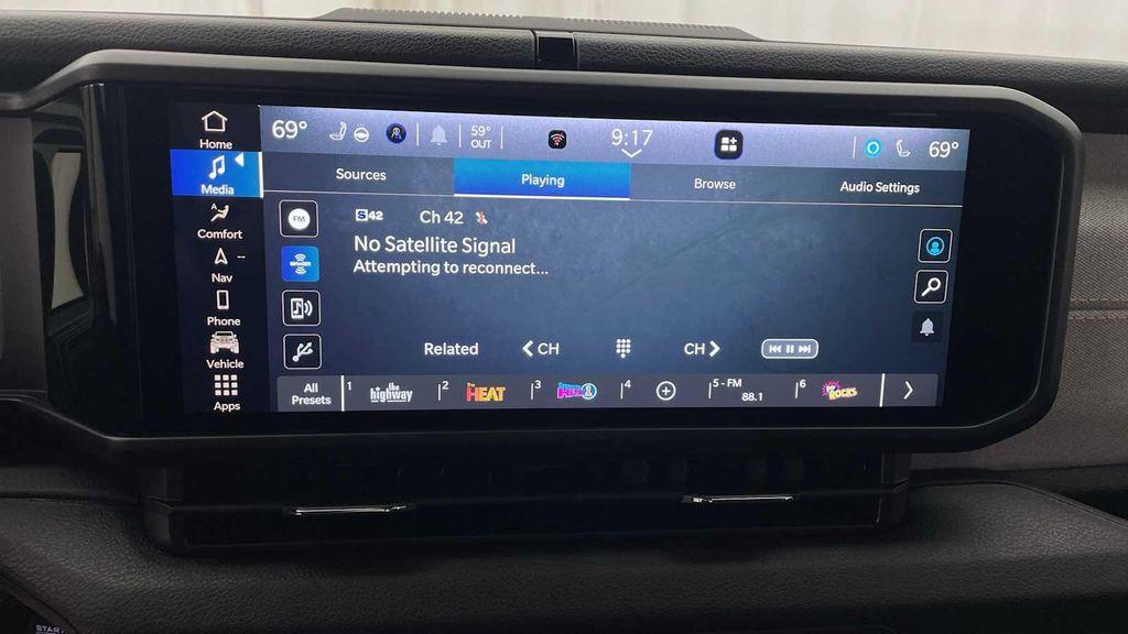 new 2025 Jeep Gladiator car, priced at $43,750