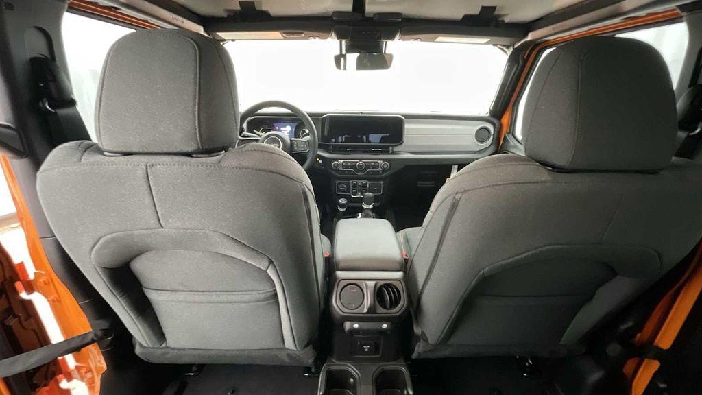 new 2025 Jeep Gladiator car, priced at $43,750