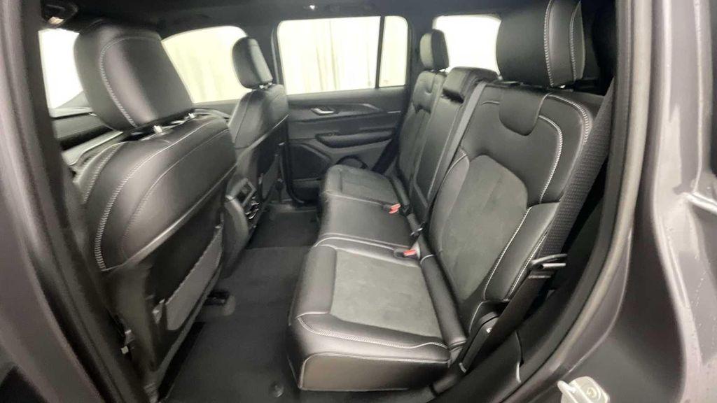 new 2025 Jeep Grand Cherokee car, priced at $44,710