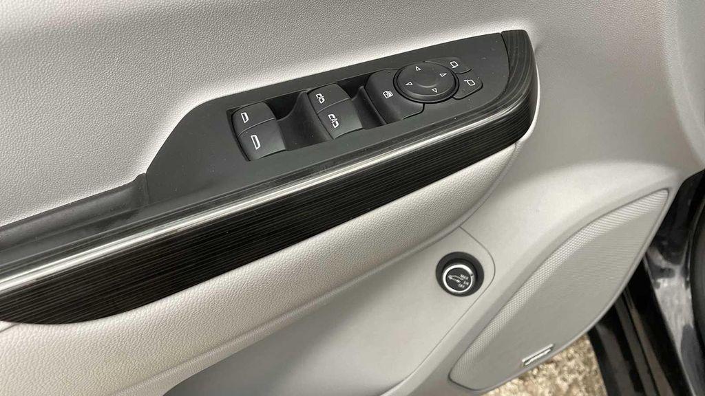 used 2023 GMC Acadia car, priced at $26,595