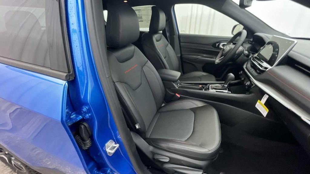 new 2026 Jeep Compass car, priced at $34,390