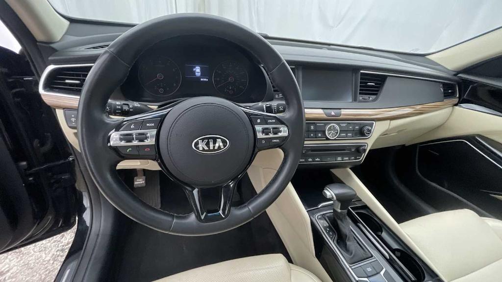 used 2018 Kia Cadenza car, priced at $17,998