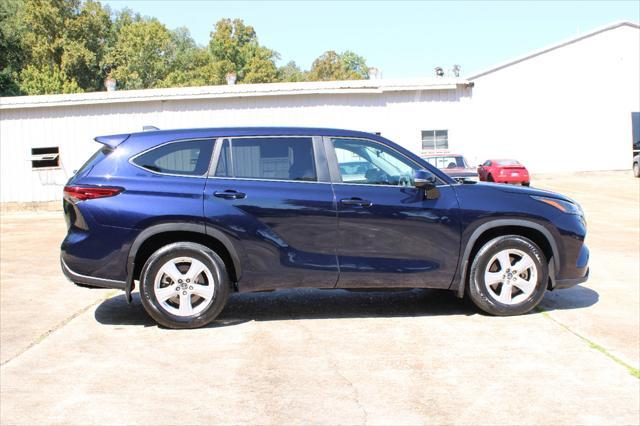 used 2023 Toyota Highlander car, priced at $31,977