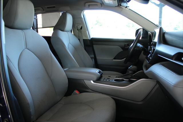 used 2023 Toyota Highlander car, priced at $31,977