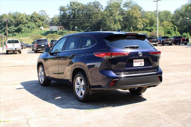 used 2023 Toyota Highlander car, priced at $31,977