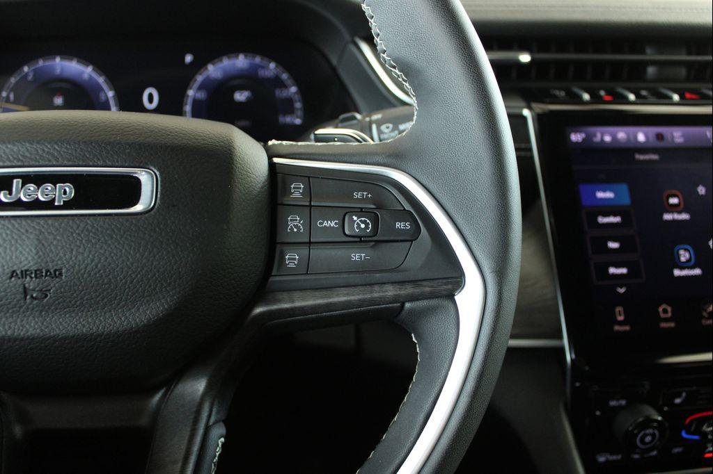 used 2024 Jeep Grand Cherokee car, priced at $36,915