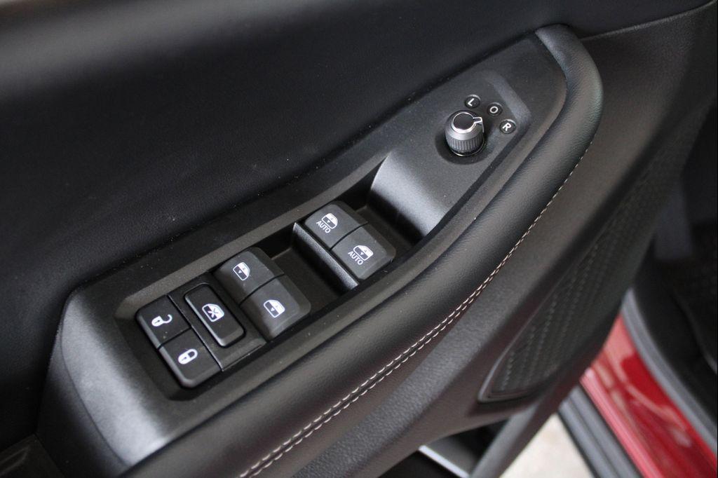 used 2024 Jeep Grand Cherokee car, priced at $36,915