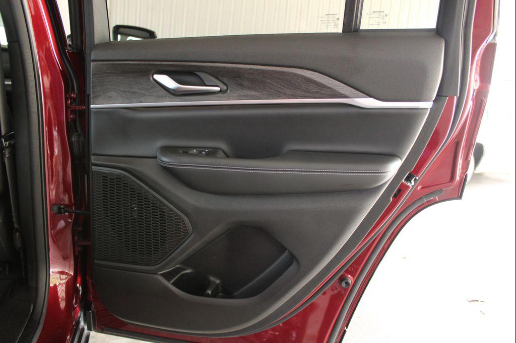 used 2024 Jeep Grand Cherokee car, priced at $36,915