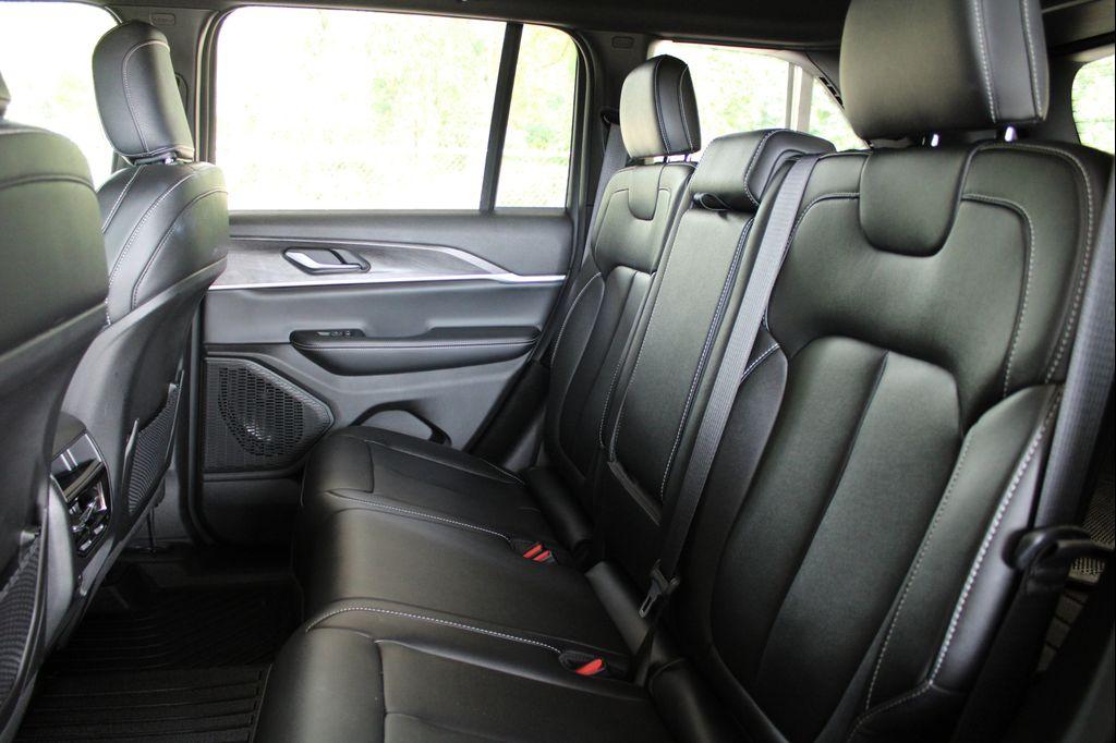 used 2024 Jeep Grand Cherokee car, priced at $36,915