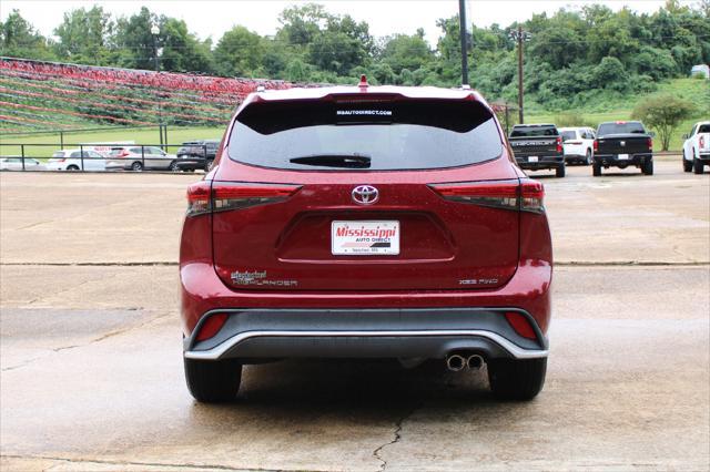 used 2021 Toyota Highlander car, priced at $36,400