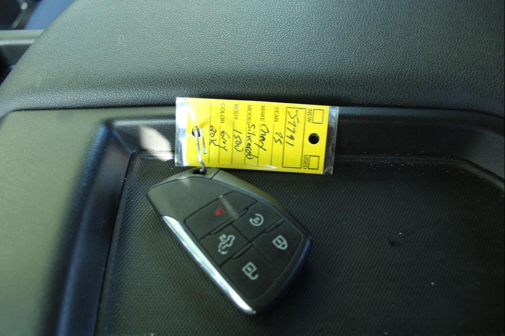 used 2025 Chevrolet Silverado 1500 car, priced at $39,999