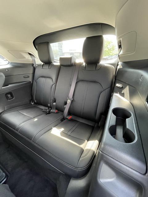 used 2025 Mazda CX-90 car, priced at $37,075