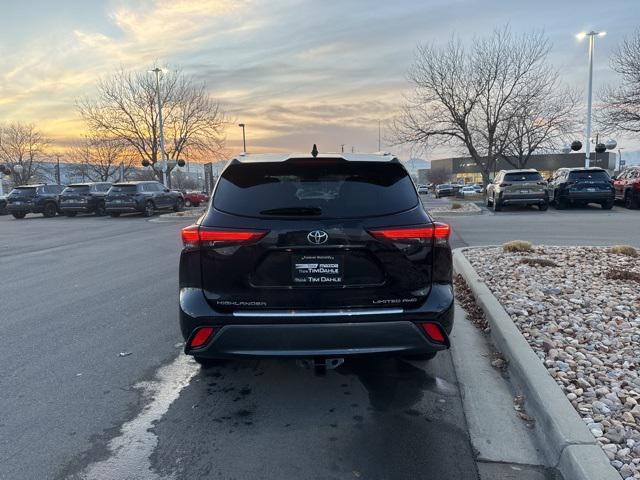 used 2020 Toyota Highlander car, priced at $28,607