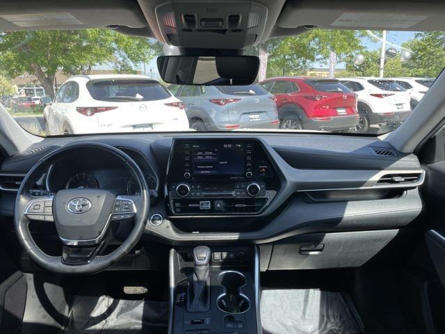 used 2020 Toyota Highlander car, priced at $26,993