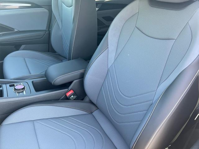 new 2025 Volkswagen Tiguan car, priced at $33,683