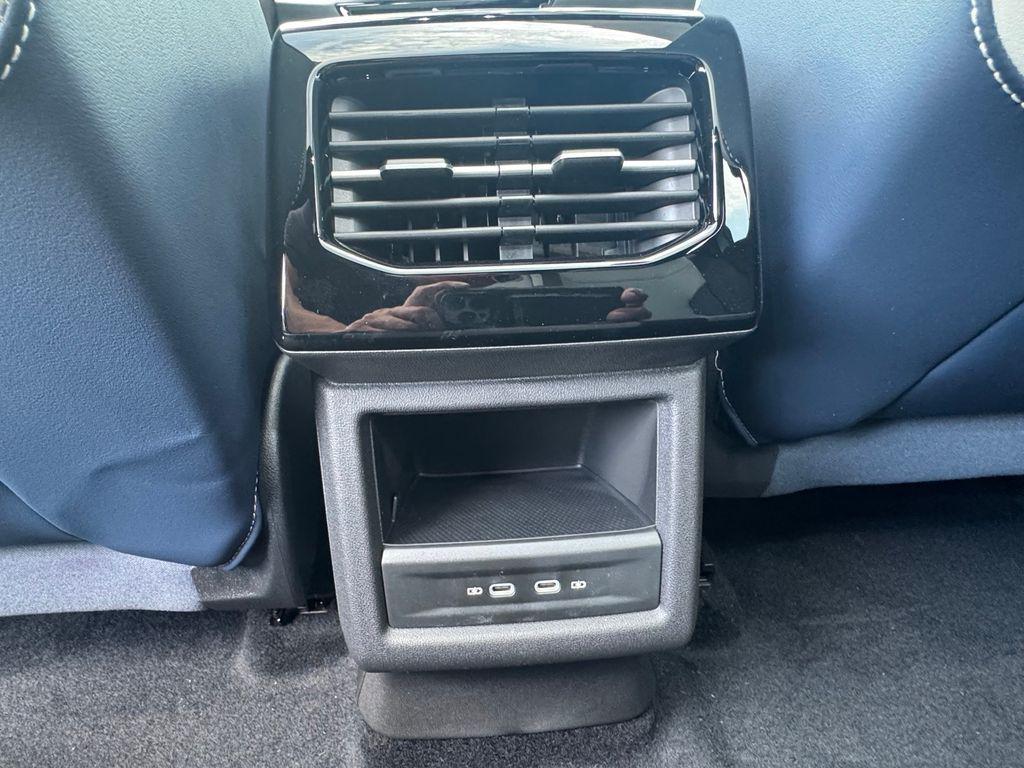 new 2025 Volkswagen ID.4 car, priced at $46,719
