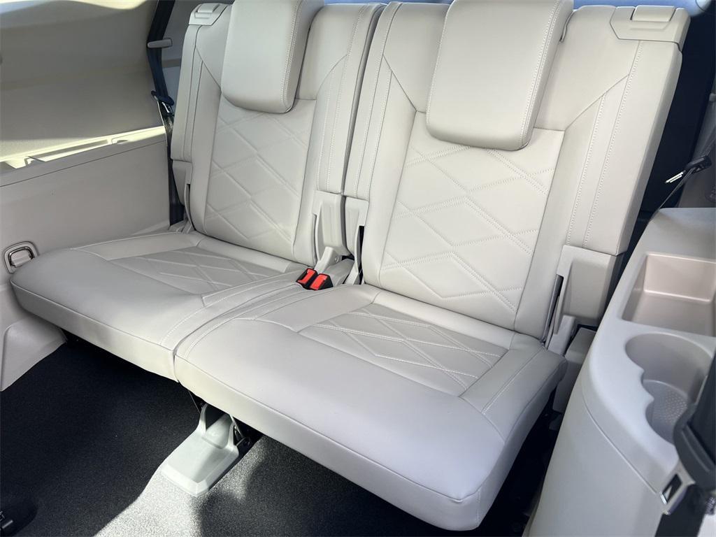 new 2025 Volkswagen Atlas car, priced at $43,093