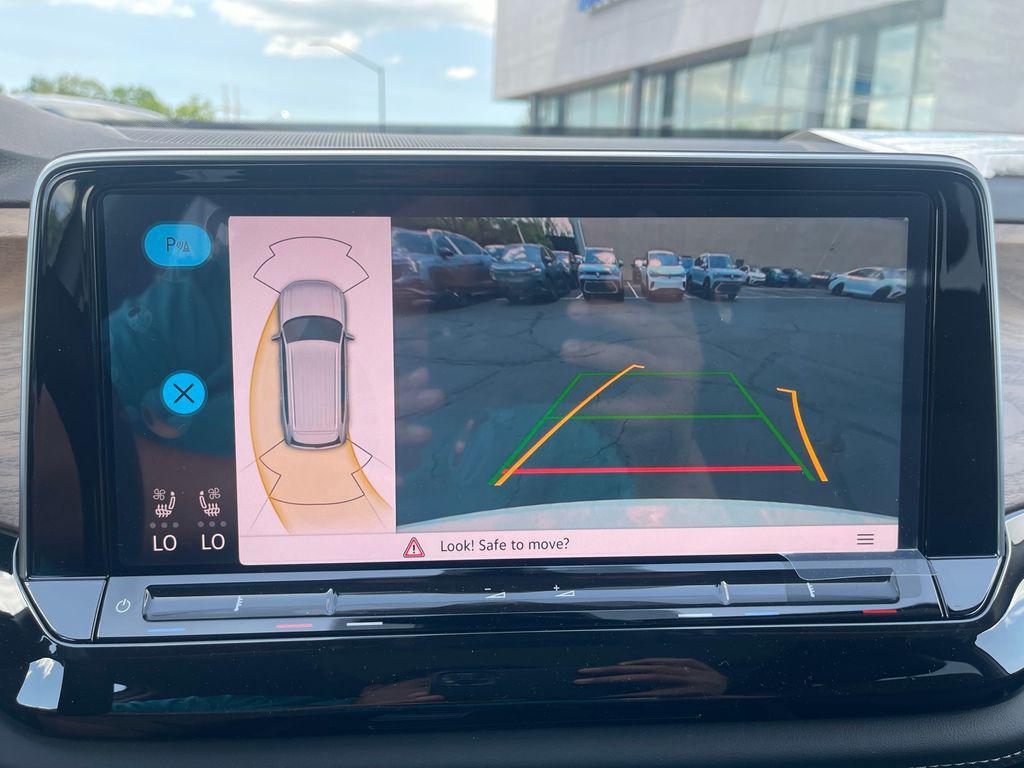 new 2025 Volkswagen Atlas car, priced at $42,766