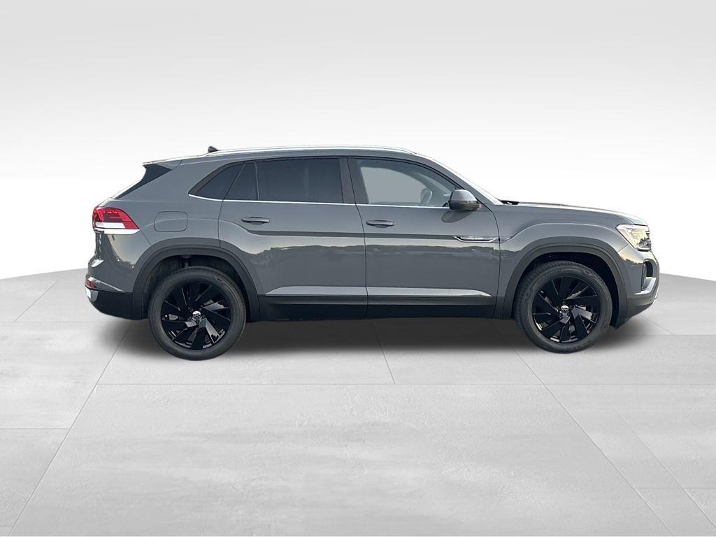 new 2026 Volkswagen Atlas Cross Sport car, priced at $46,152