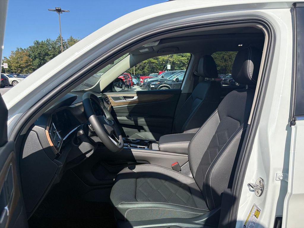 new 2026 Volkswagen Atlas car, priced at $46,617