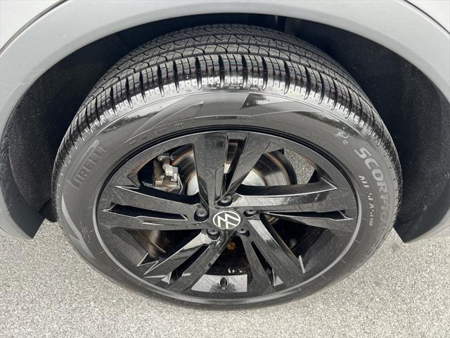 used 2024 Volkswagen Tiguan car, priced at $31,995