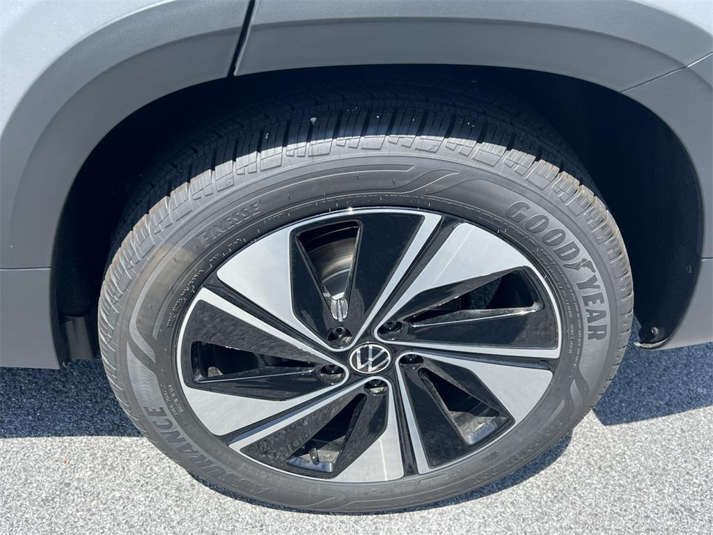 new 2025 Volkswagen Taos car, priced at $30,612