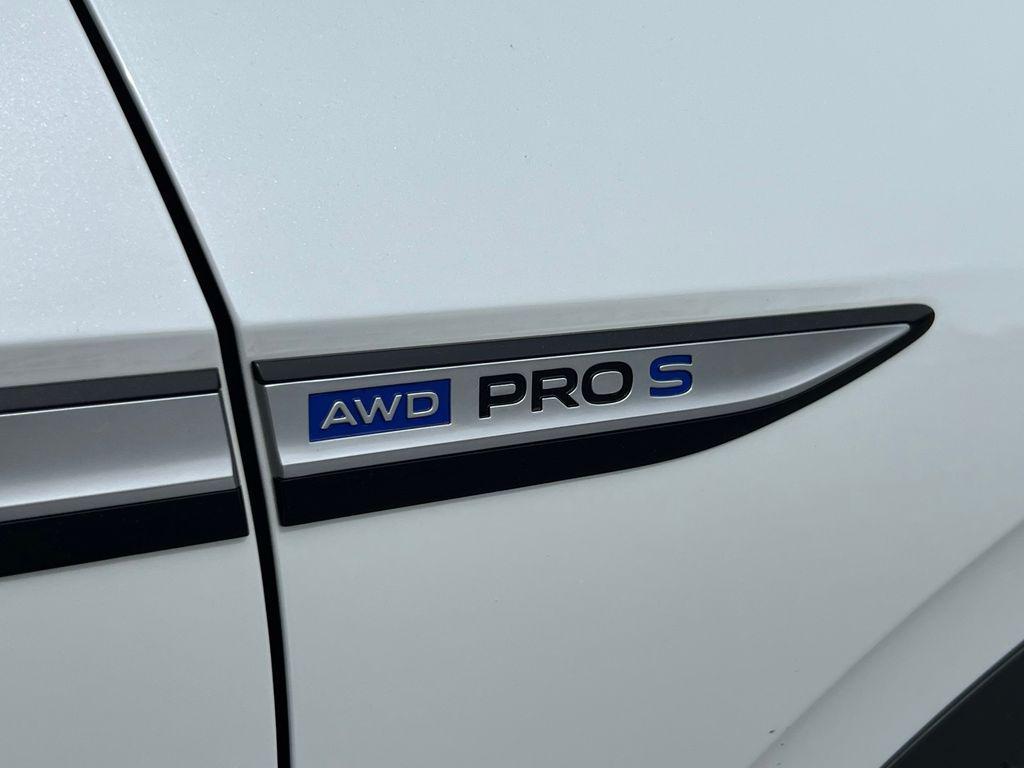 new 2025 Volkswagen ID.4 car, priced at $52,964