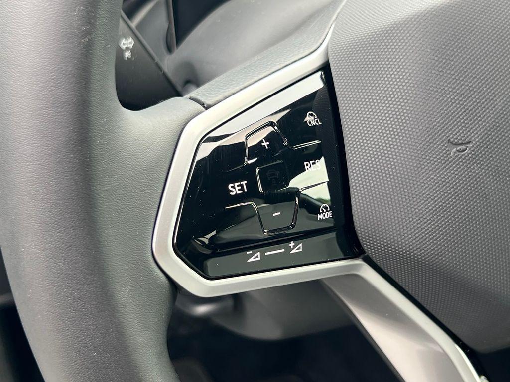 new 2025 Volkswagen ID.4 car, priced at $52,964