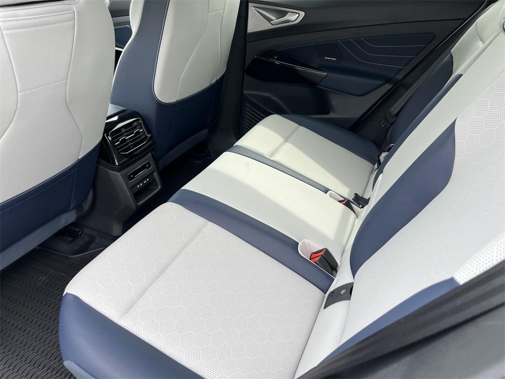 new 2025 Volkswagen ID.4 car, priced at $52,964