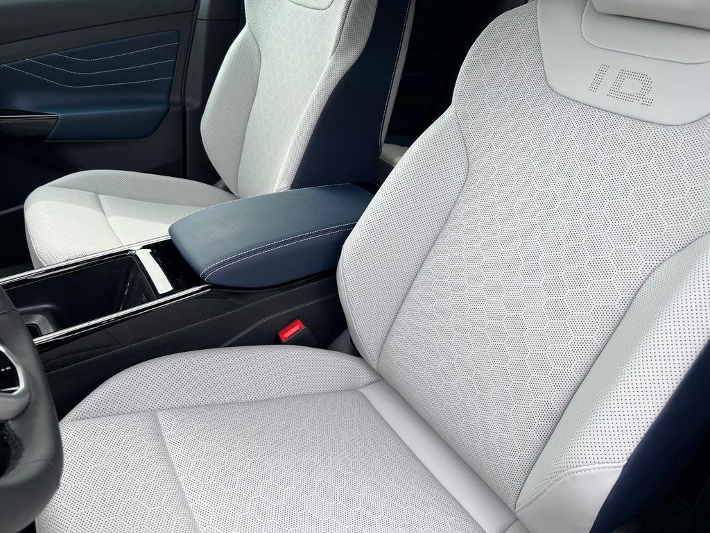 new 2025 Volkswagen ID.4 car, priced at $52,964