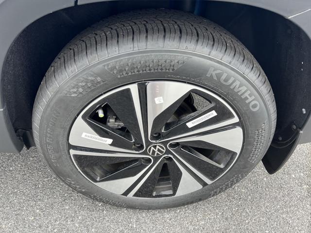 new 2025 Volkswagen Taos car, priced at $31,611