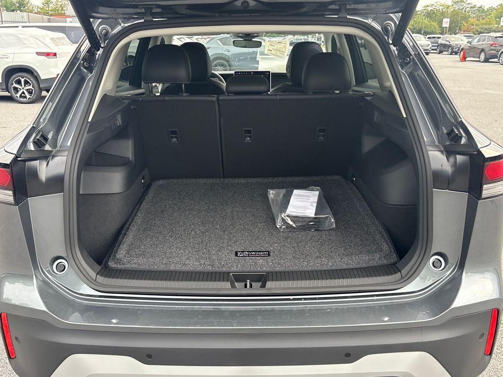 new 2025 Volkswagen Tiguan car, priced at $34,945