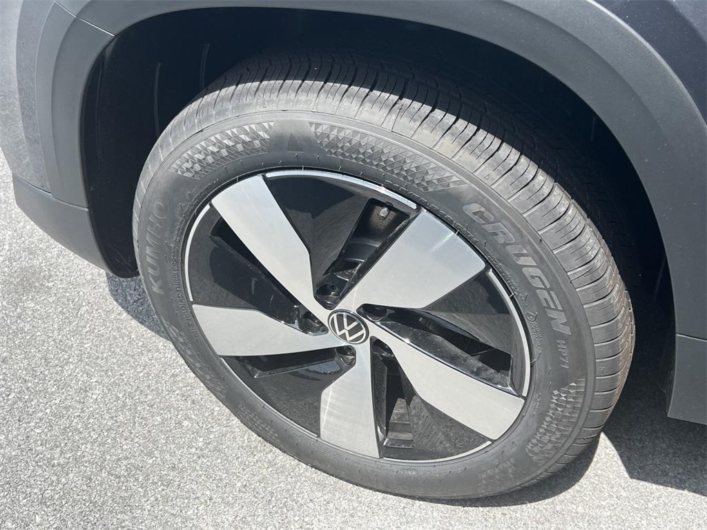 new 2025 Volkswagen Taos car, priced at $27,852