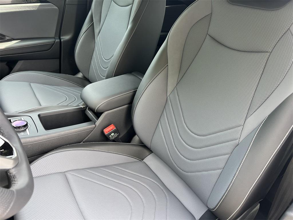 new 2025 Volkswagen Tiguan car, priced at $37,559