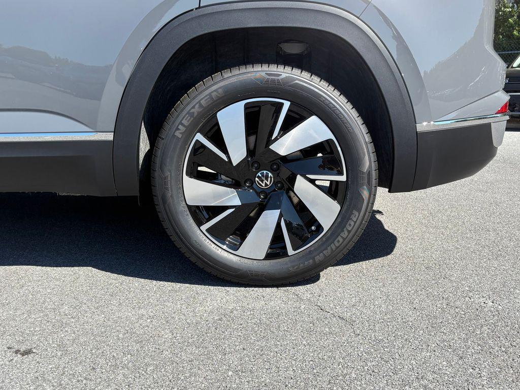 new 2026 Volkswagen Atlas Cross Sport car, priced at $49,417