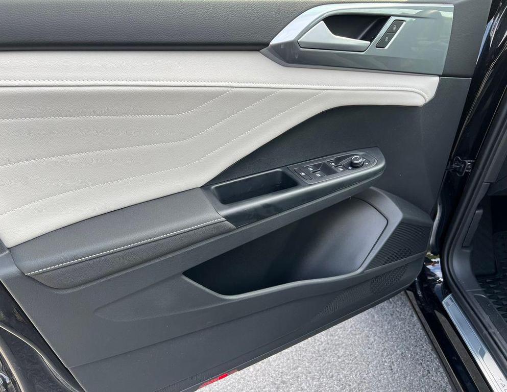 new 2025 Volkswagen Taos car, priced at $35,389