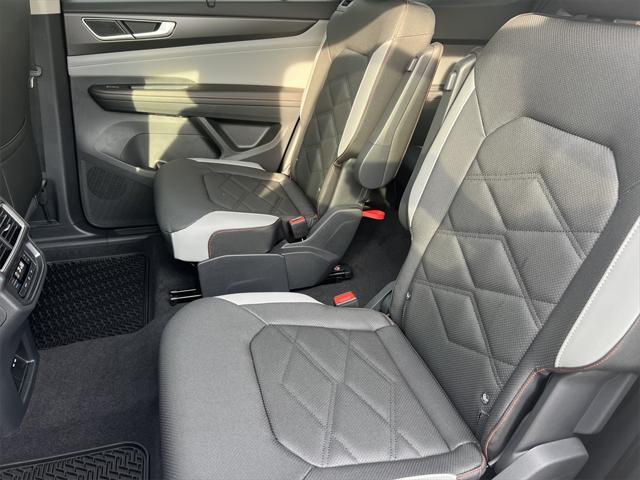 new 2025 Volkswagen Atlas car, priced at $44,614