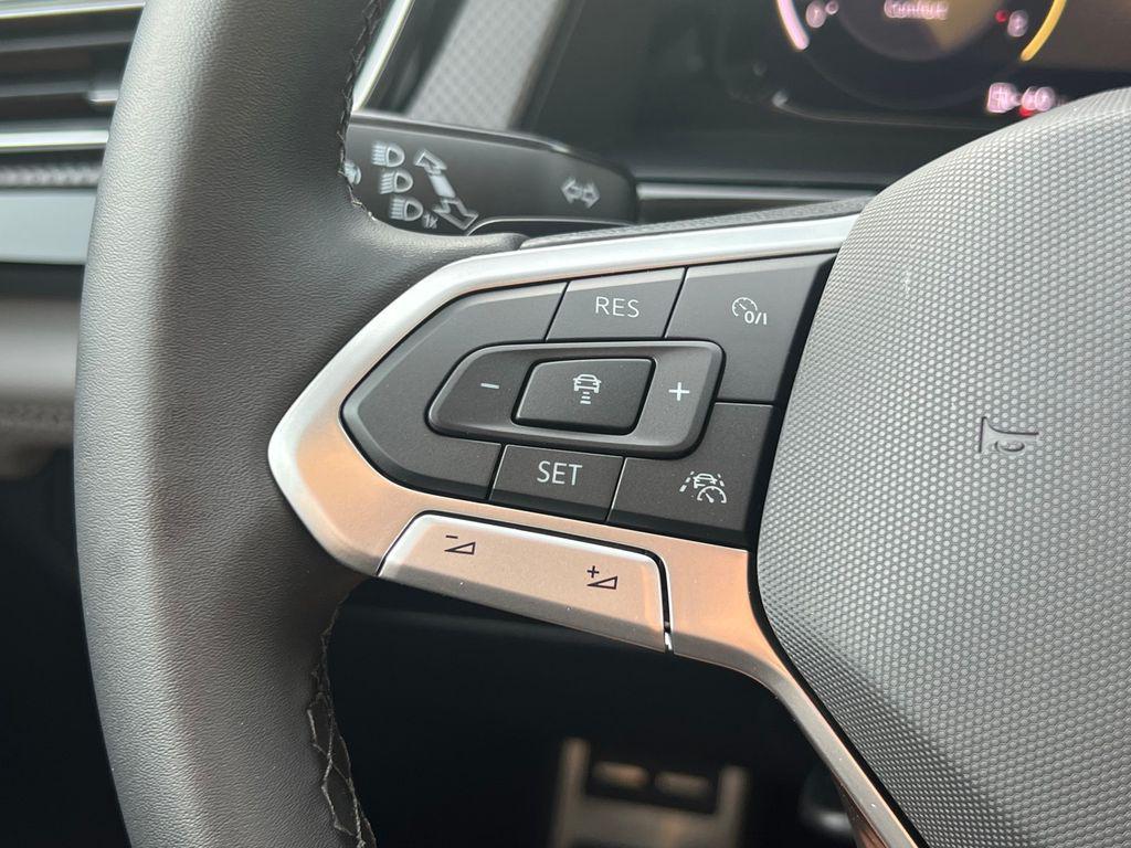 new 2025 Volkswagen Atlas car, priced at $42,814