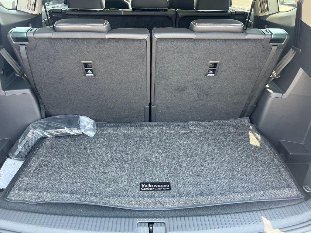 new 2025 Volkswagen Atlas car, priced at $48,113